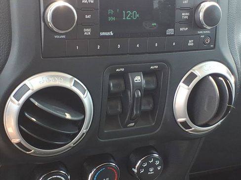 Used 2012 Jeep Wrangler Unlimited Sport AWD/4WD image 28