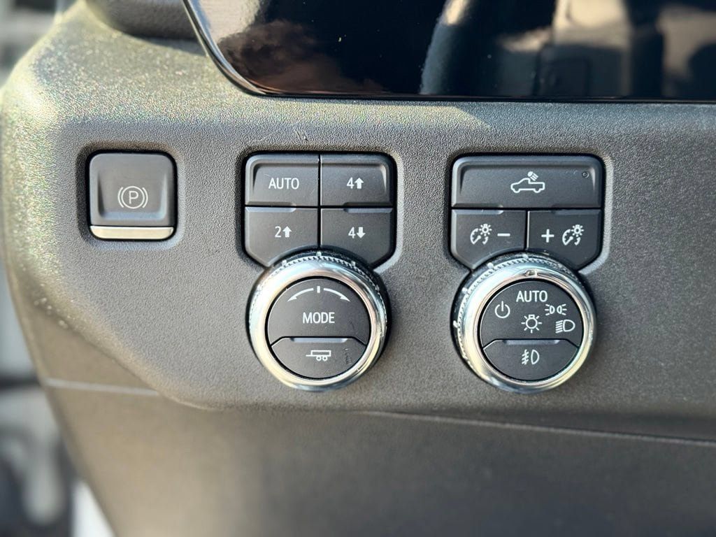 Used 2023 GMC Sierra 1500 Elevation w/ X31 Off-Road Package AWD/4WD image 20