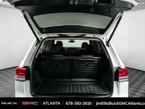 Used 2023 Volkswagen Atlas SE image 29