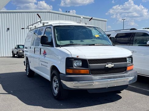 Used 2006 Chevrolet Express 1500 RWD image 1