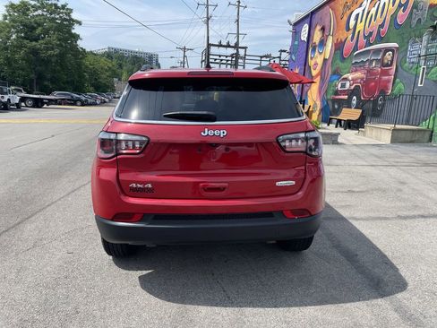 Used 2024 Jeep Compass Latitude AWD/4WD image 4
