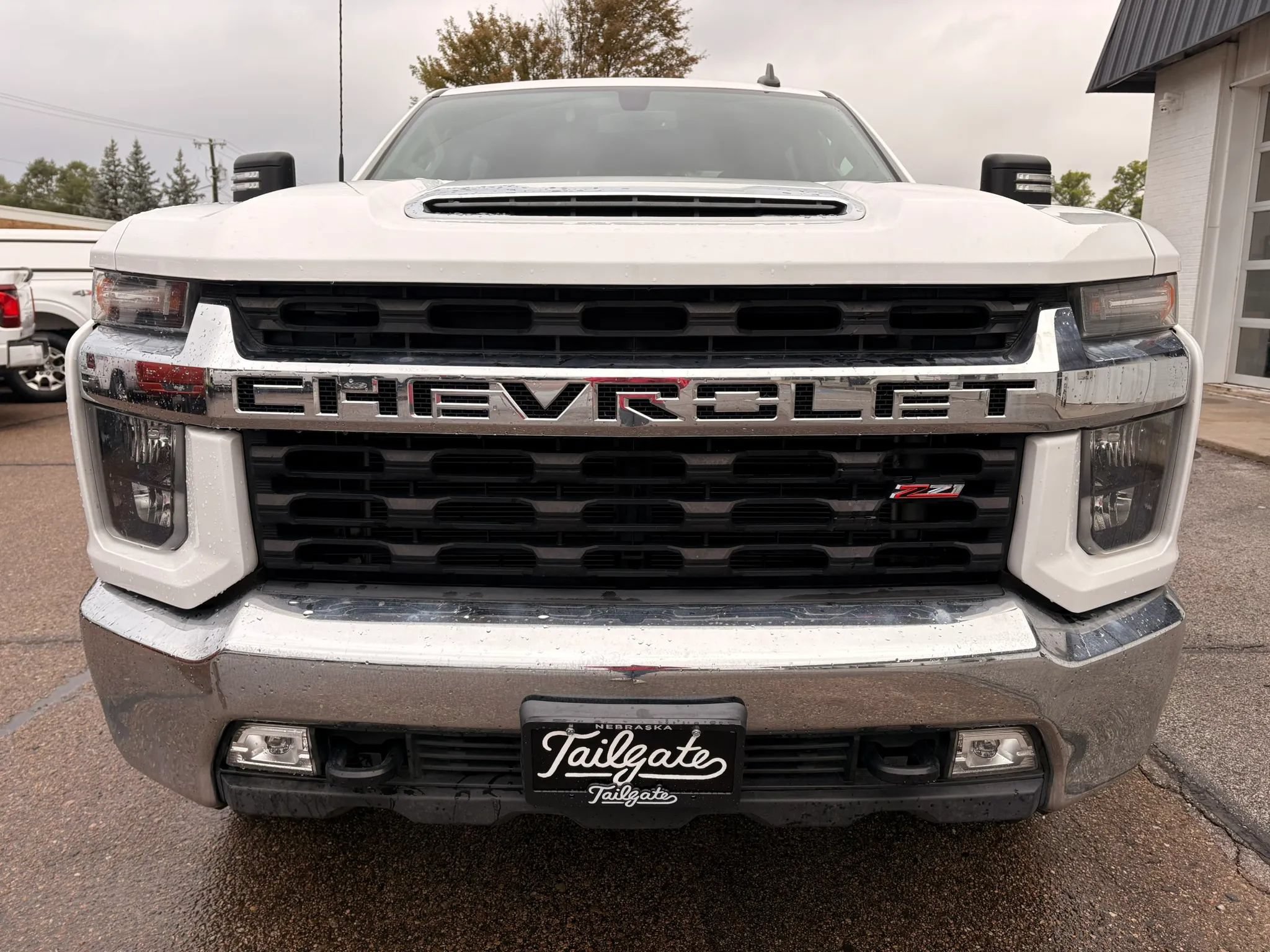 Used 2023 Chevrolet Silverado 2500 LT w/ Convenience Package AWD/4WD image 3