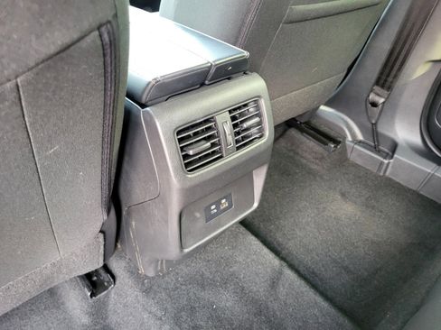 Used 2023 Nissan Rogue SV FWD image 19