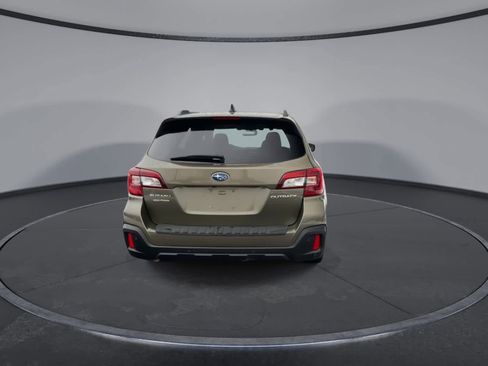 Used 2018 Subaru Outback 2.5i Touring image 7