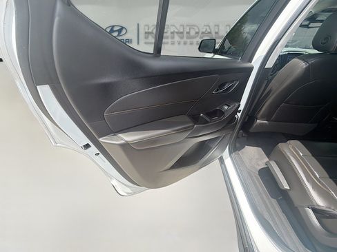 Used 2020 Chevrolet Traverse RS FWD image 23