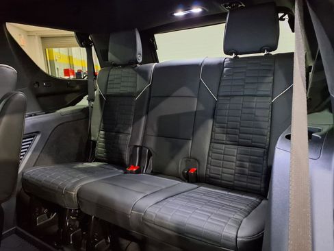Used 2025 Cadillac Escalade Sport Platinum w/ LPO, ONYX Package AWD/4WD image 20