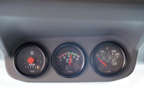 Used 2015 Ford F650 2WD Crew Cab Super Duty image 23