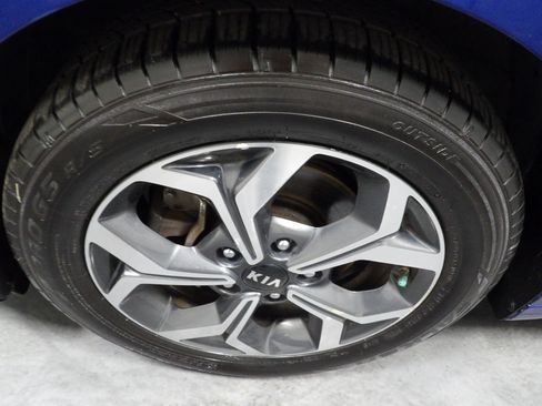 Used 2021 Kia Forte LXS FWD image 20