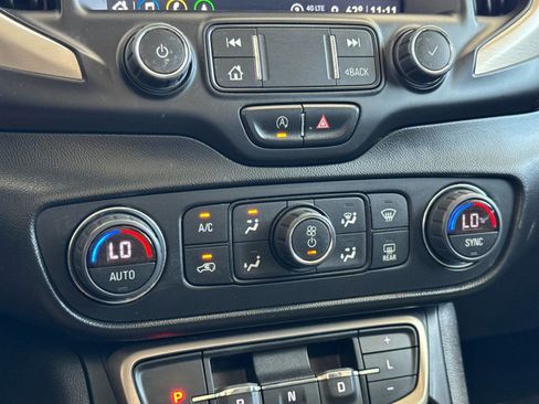 Used 2022 GMC Terrain Denali image 24