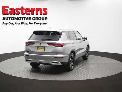 Used 2024 Mitsubishi Outlander SE AWD/4WD image 39