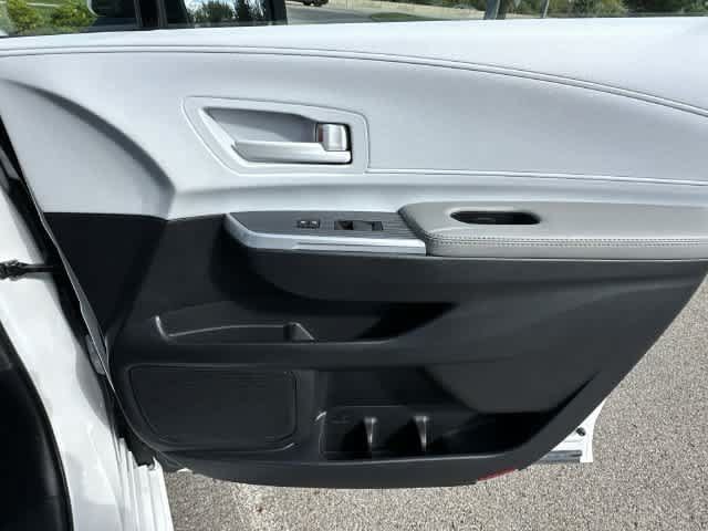 Used 2026 Toyota Sienna LE AWD/4WD image 20