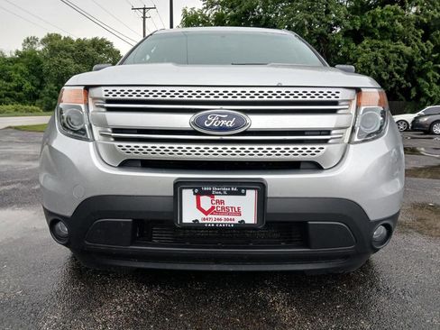 Used 2012 Ford Explorer XLT image 2