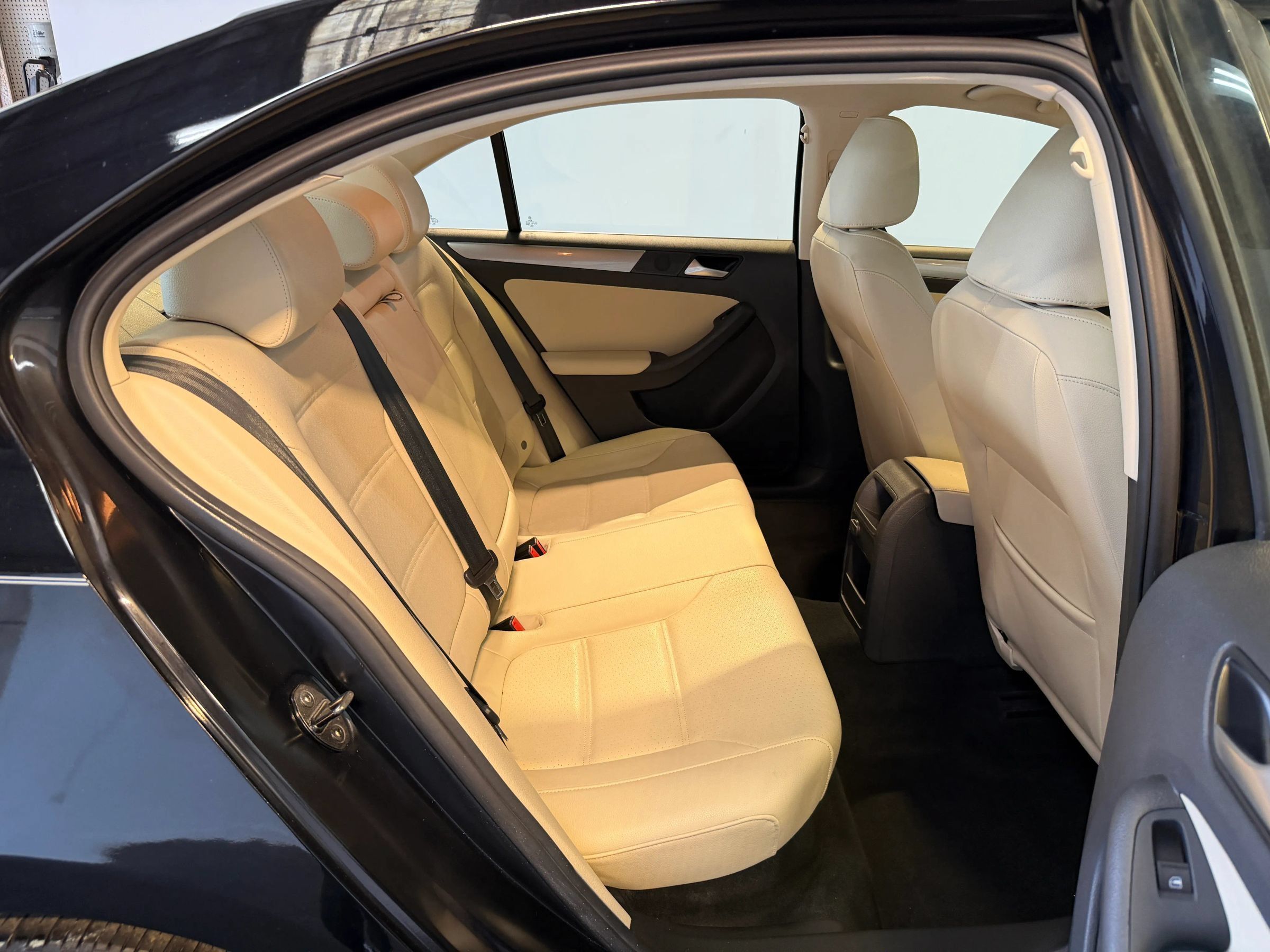 Used 2018 Volkswagen Jetta SE FWD image 33
