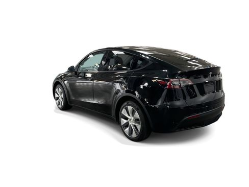 Certified 2023 Tesla Model Y Long Range AWD/4WD image 4