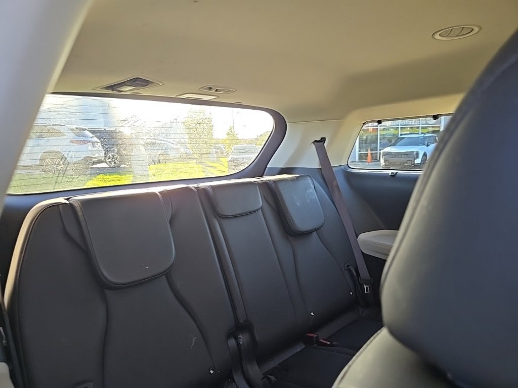Certified 2024 Kia Carnival EX FWD image 36