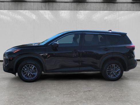 Used 2024 Nissan Rogue S AWD/4WD image 4
