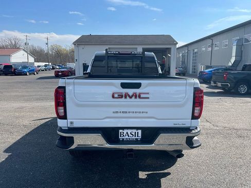 Used 2025 GMC Sierra 2500 SLE w/ Preferred Package image 12