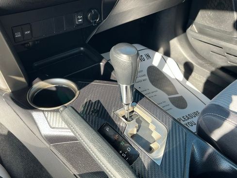 Used 2015 Toyota RAV4 XLE image 15