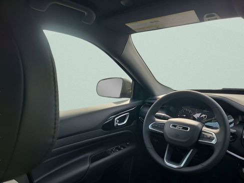New 2026 Jeep Compass Latitude AWD/4WD image 15