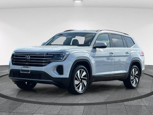Used 2024 Volkswagen Atlas SE image 10