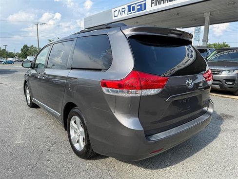 Used 2012 Toyota Sienna LE FWD image 8
