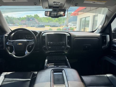 Used 2017 Chevrolet Silverado 1500 LTZ Z71 w/ LTZ Plus Package AWD/4WD image 18