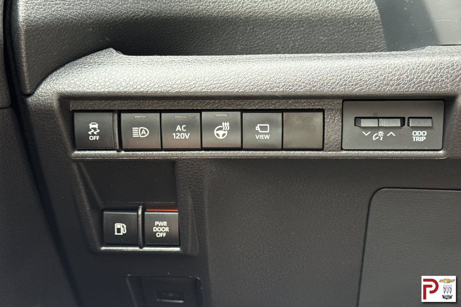 Used 2025 Toyota Sienna Platinum AWD/4WD image 34