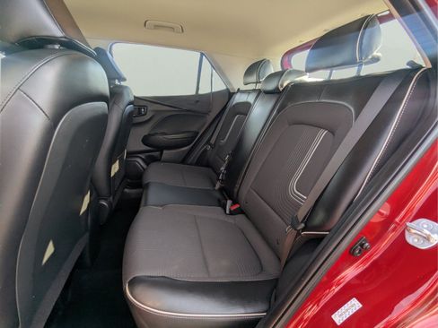 Used 2023 Hyundai Venue Limited w/ Cargo Package FWD image 15