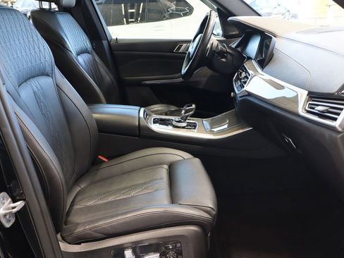 Used 2022 BMW X5 M50i w/ Executive Package image 17