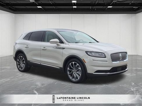 Used 2022 Lincoln Nautilus Reserve AWD/4WD image 7