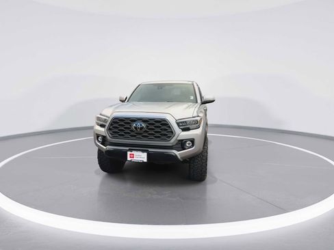 Used 2020 Toyota Tacoma TRD Off-Road image 3