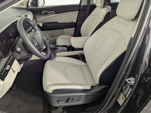 New 2026 Kia Sportage EX image 12