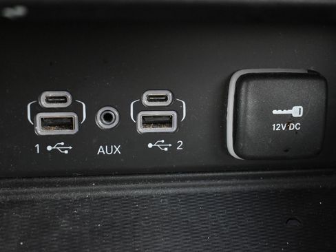 Used 2024 Jeep Grand Cherokee Altitude AWD/4WD image 30