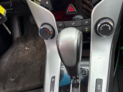 Used 2014 Chevrolet Cruze LT image 15