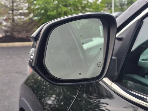 Certified 2017 Toyota Highlander Plus AWD/4WD image 25