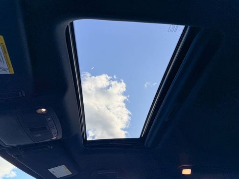 Certified 2024 Nissan Armada SL w/ Midnight Edition Package image 9