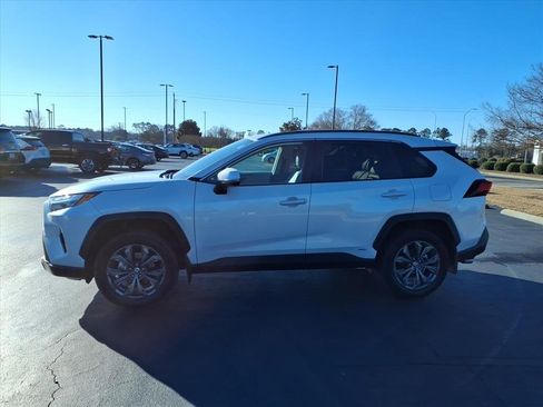 Used 2024 Toyota RAV4 XLE Premium image 6
