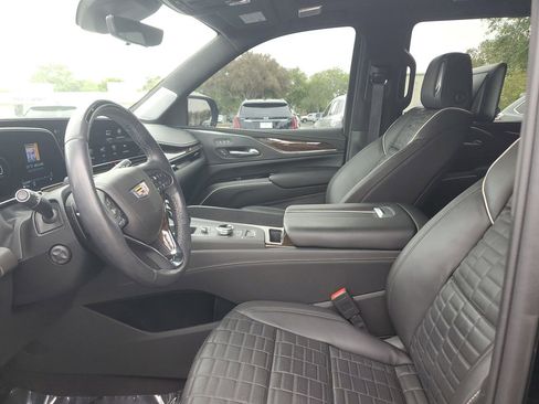 Certified 2024 Cadillac Escalade Premium Luxury Platinum w/ Heavy-Duty Trailer Package image 21