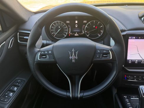 Used 2023 Maserati Ghibli Modena Q4 image 64