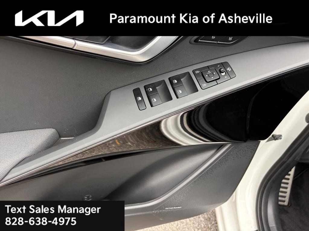 Certified 2023 Kia Niro Wave FWD image 26