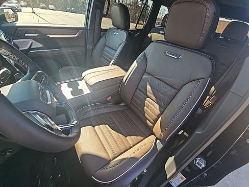New 2026 GMC Acadia Denali Ultimate image 14