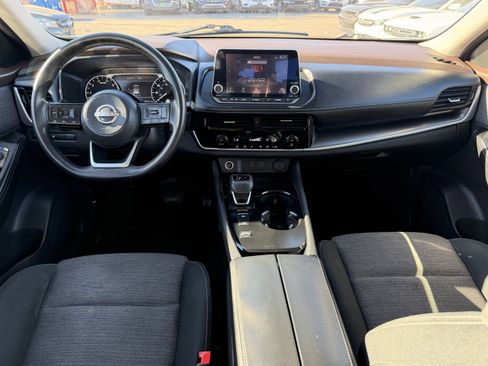 Used 2023 Nissan Rogue SV FWD image 17