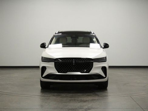 Used 2024 Lincoln Nautilus Black Label AWD/4WD image 3