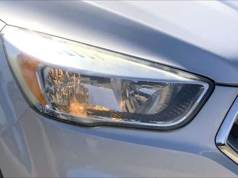 Used 2018 Ford Escape SE FWD image 28