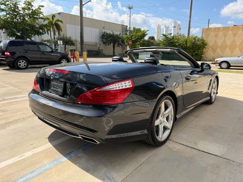 Used 2013 Mercedes-Benz SL 550 image 8