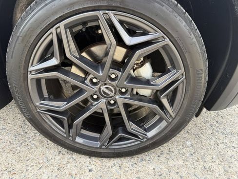 Used 2025 Nissan Kicks SR AWD/4WD image 8