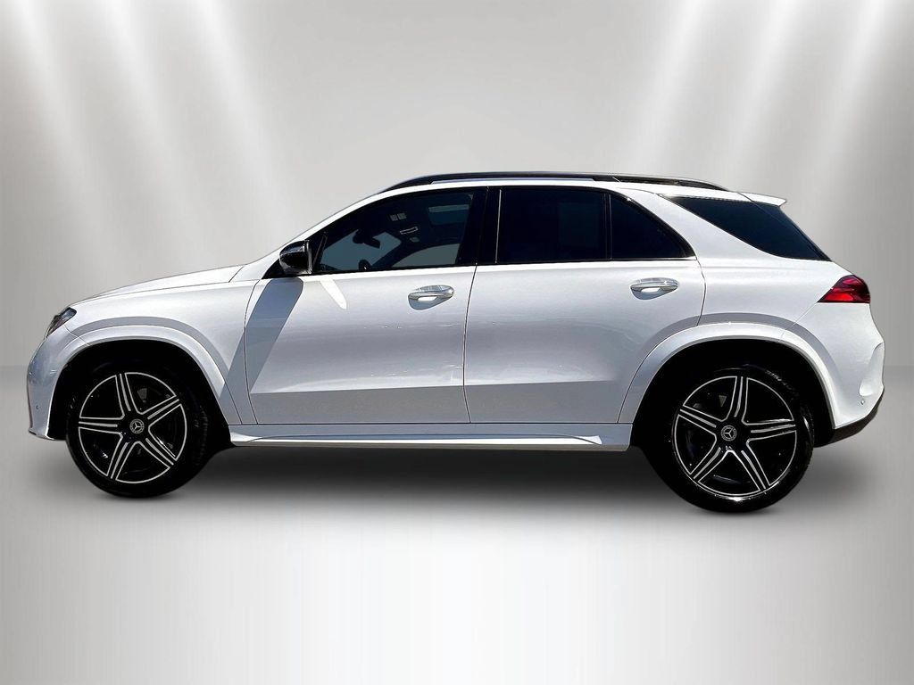 Certified 2025 Mercedes-Benz GLE 450 4MATIC w/ AMG Line Exterior image 8