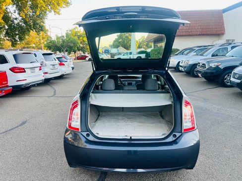Used 2012 Toyota Prius Three FWD image 9
