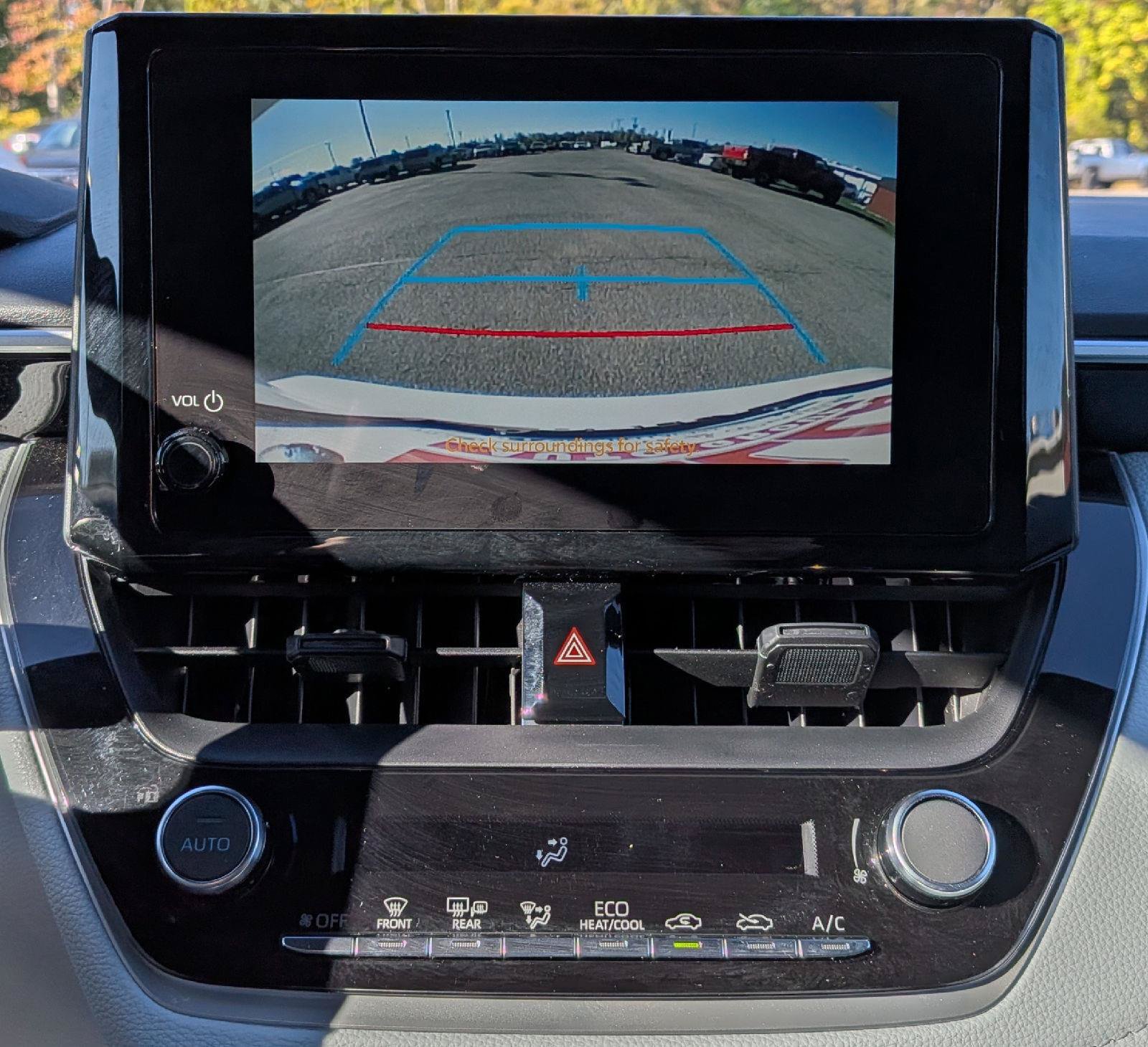 Used 2025 Toyota Corolla SE FWD image 15