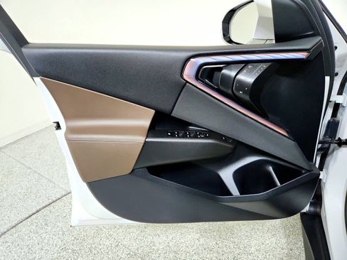 Used 2025 BMW X3 xDrive30i w/ Convenience Package image 18